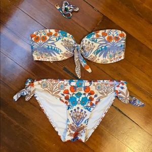 Marc Jacob’s print strapless bikini